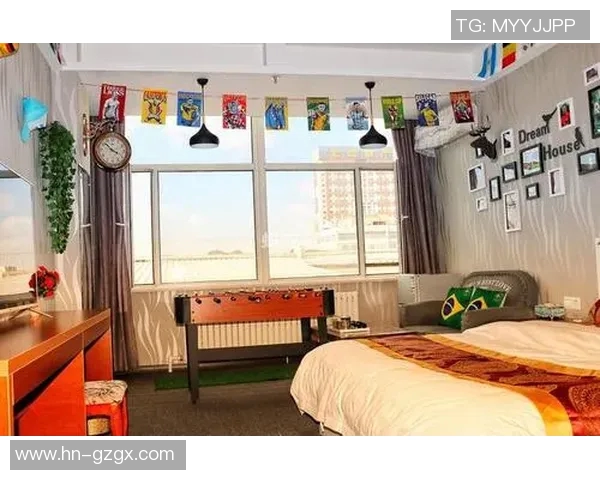 与足球明星同住一间公寓的奇妙生活体验与成长故事 与足球明星同住一间公寓的奇妙生活体验与成长故事